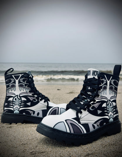 Indigenous Bear (Noir-2) - Art Boots for Women